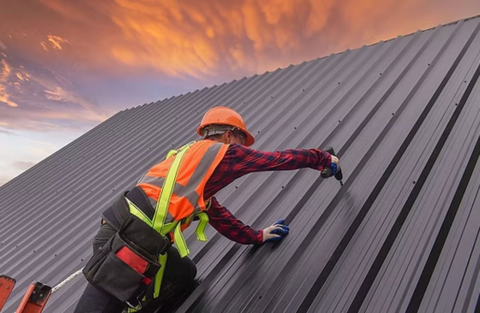 Building Stronger Protection With Professional Commercial Roofing Solutions Building Stronger Protection With Professional Commercial Roofing Solutions